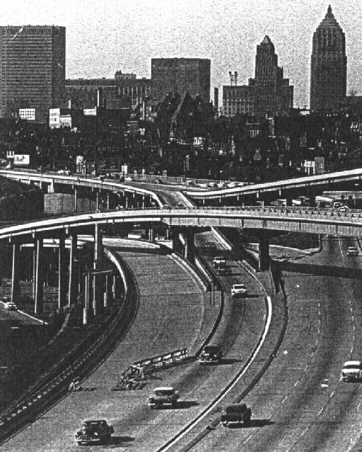 Temporary end of the Penn-Lincoln Parkway at the Boulevard of the Allies in 1959