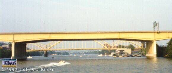 Veterans Memorial Bridge