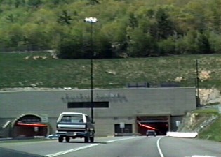 Approaching the tunnel from the south