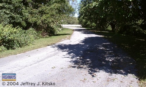 Former eastbound off-ramp to the traffic circle in Carlisle west of PA 34