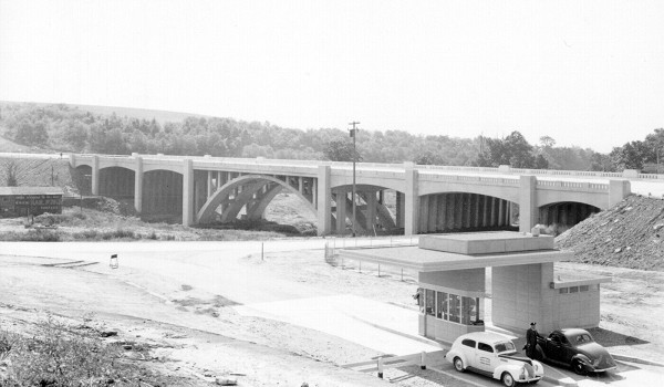 The original layout of the New Stanton Interchange after the Turnpike first opened