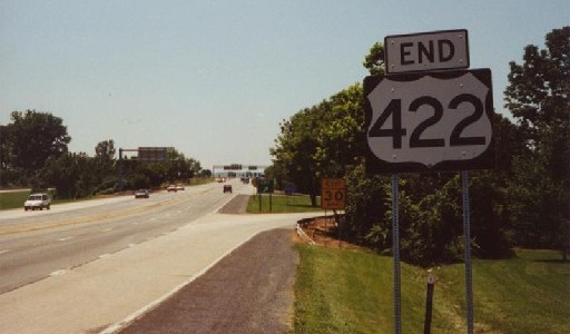 US 422 westbound at the eastern section's western terminus
