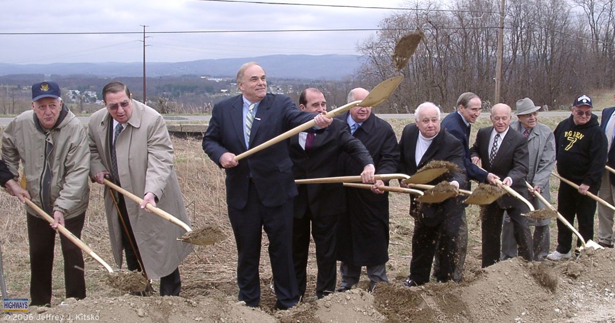 Groundbreaking ceremony on April 1, 2006 in Uniontown for the section of PA Turnpike 43 between US 119 and Brownsville.