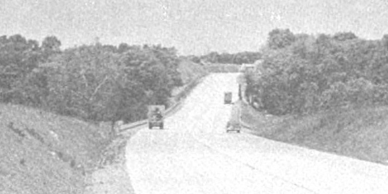 Picture of US 230 facing westbound towards the New Holland Pike interchange